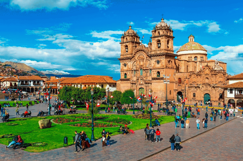 Plaza-de-armas-Cusco